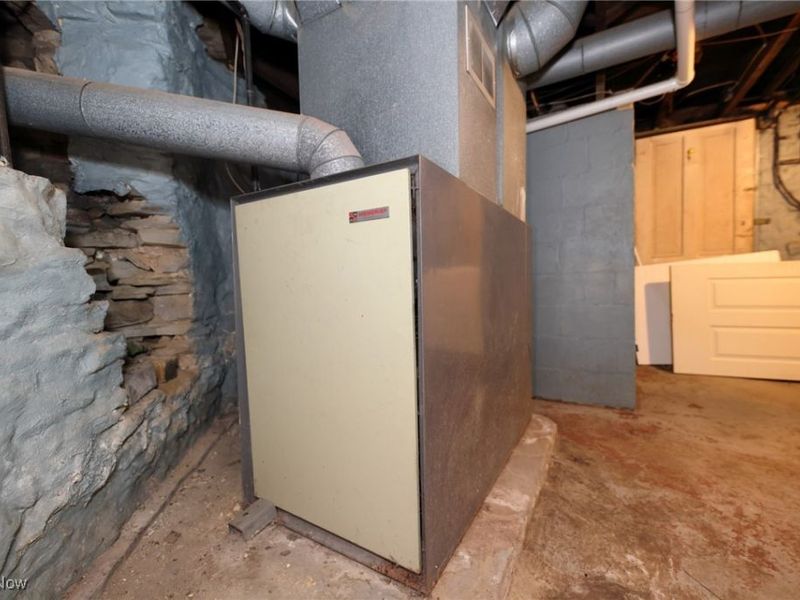 152 Pennsylvania Avenue, Chester, WV 26034 Photo 22