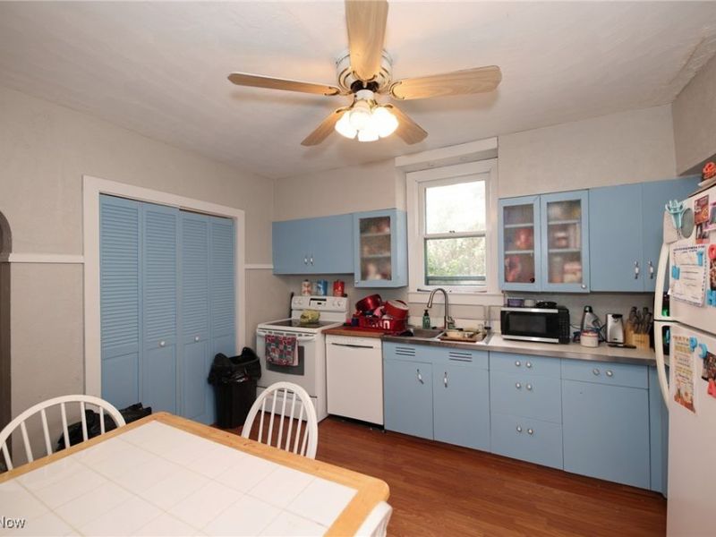 152 Pennsylvania Avenue, Chester, WV 26034 Photo 4