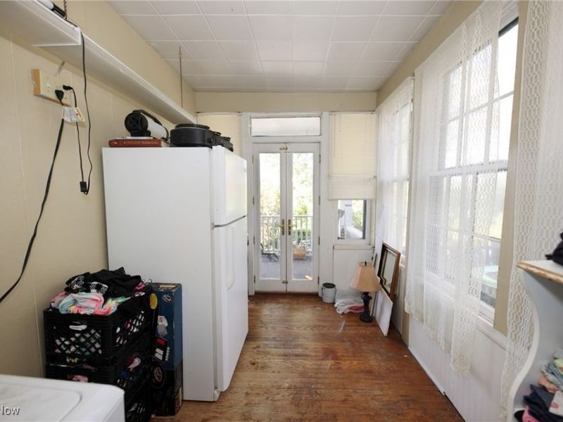 152 Pennsylvania Avenue, Chester, WV 26034 Photo 6