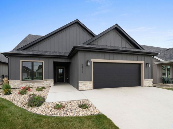 5812 E Rush St, Sioux Falls, SD 57110