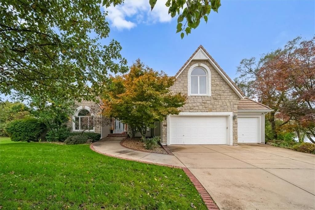 3124 SW Pergola View, Lees Summit, MO 64081 Main Photo