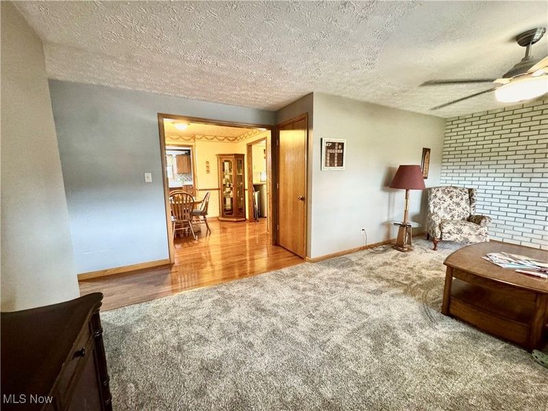 1037 Canyon Street NE, Uniontown, OH 44685 Photo 2