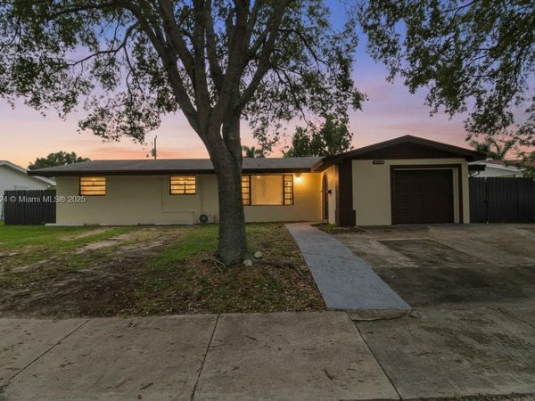 11120 SW 176 St, Miami, FL 33157