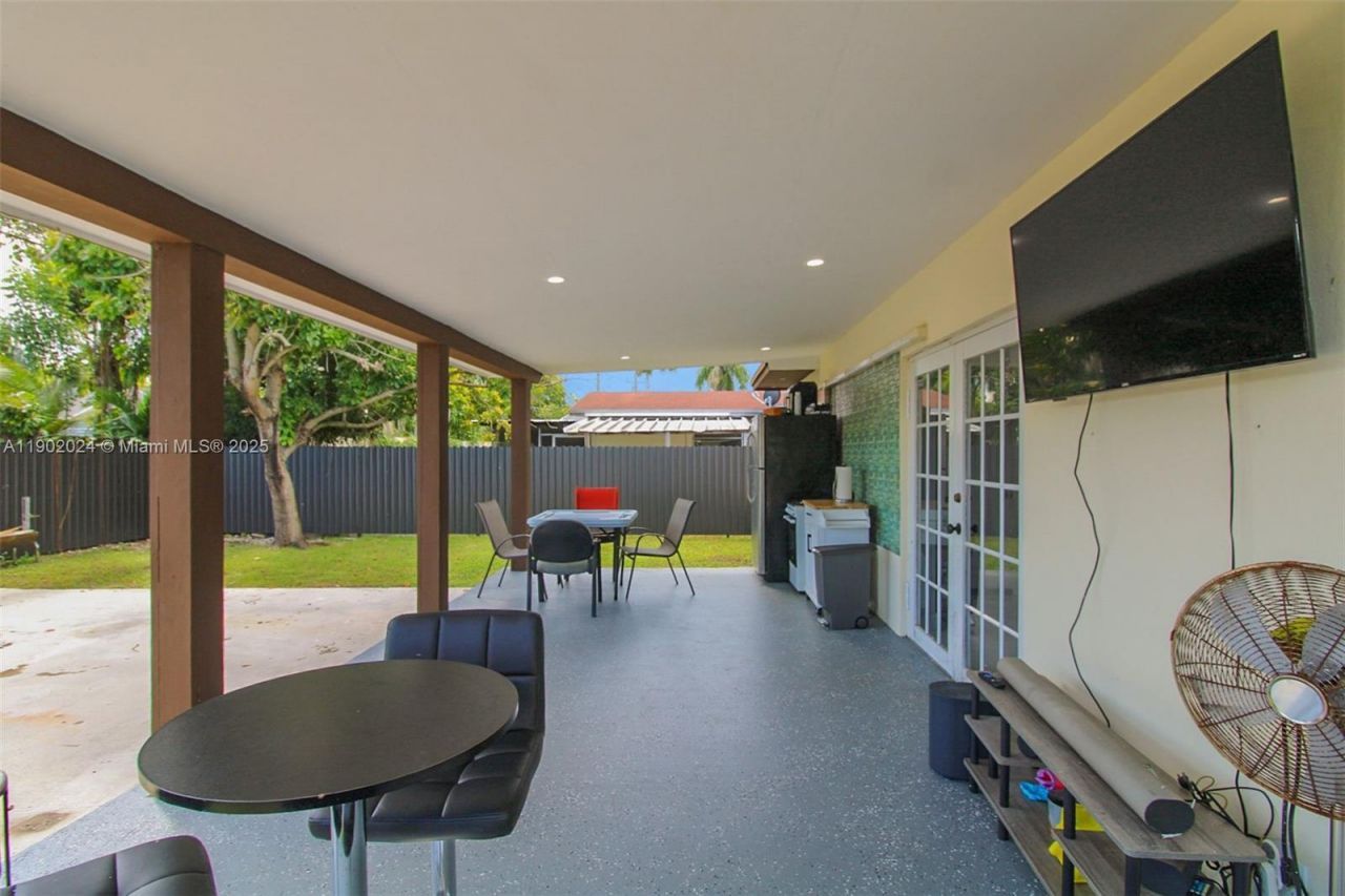 11120 SW 176 St, Miami, FL 33157 Photo