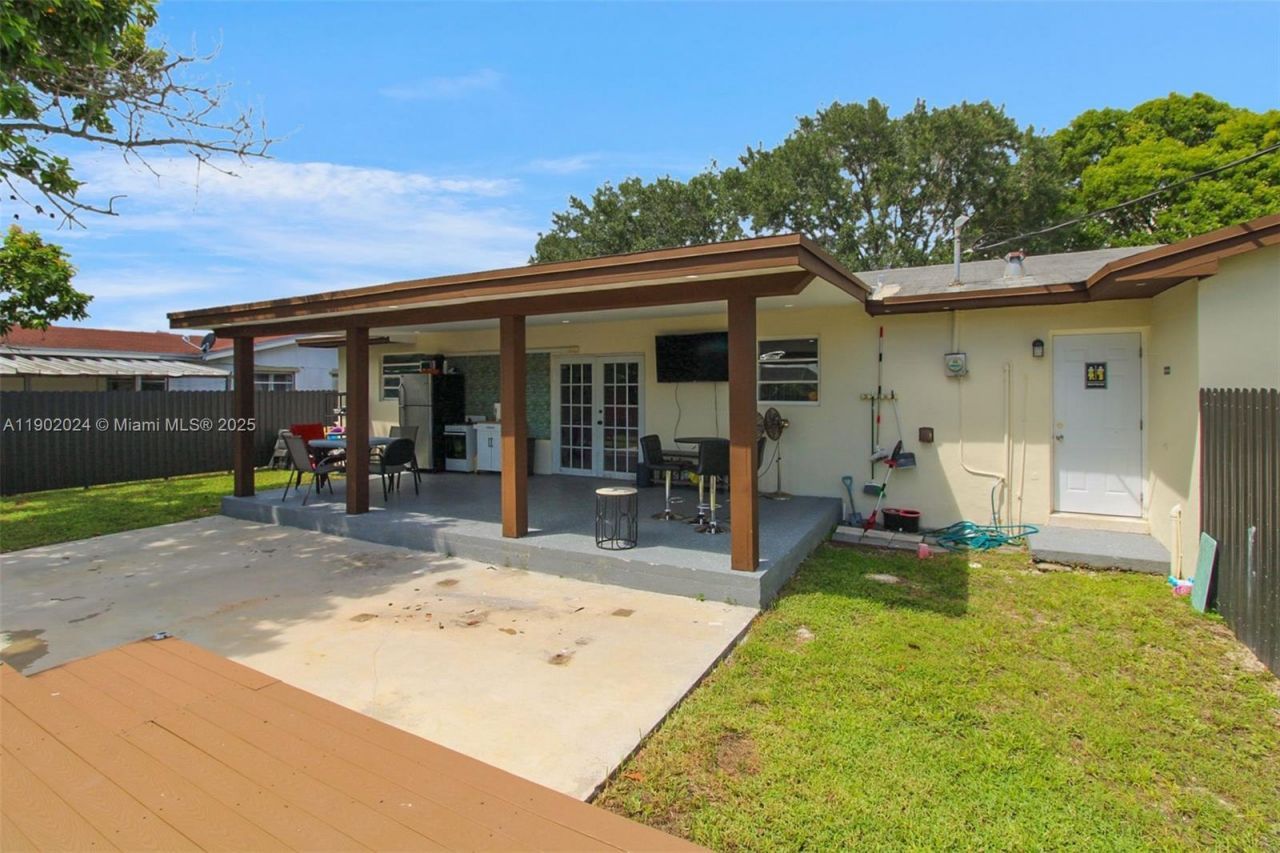 11120 SW 176 St, Miami, FL 33157 Photo