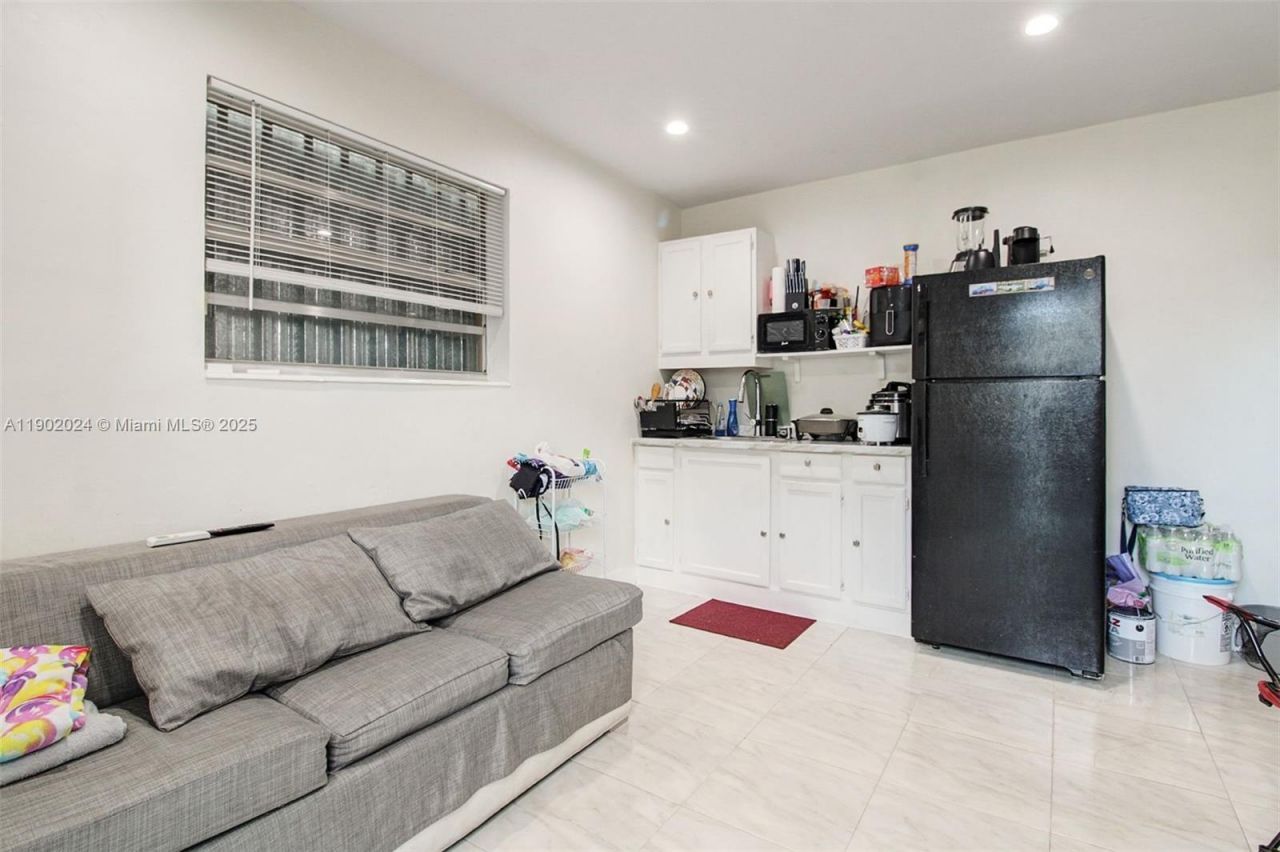 11120 SW 176 St, Miami, FL 33157 Photo