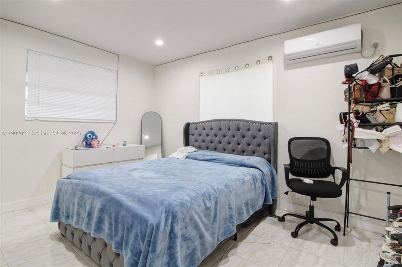 11120 SW 176 St, Miami, FL 33157 Photo