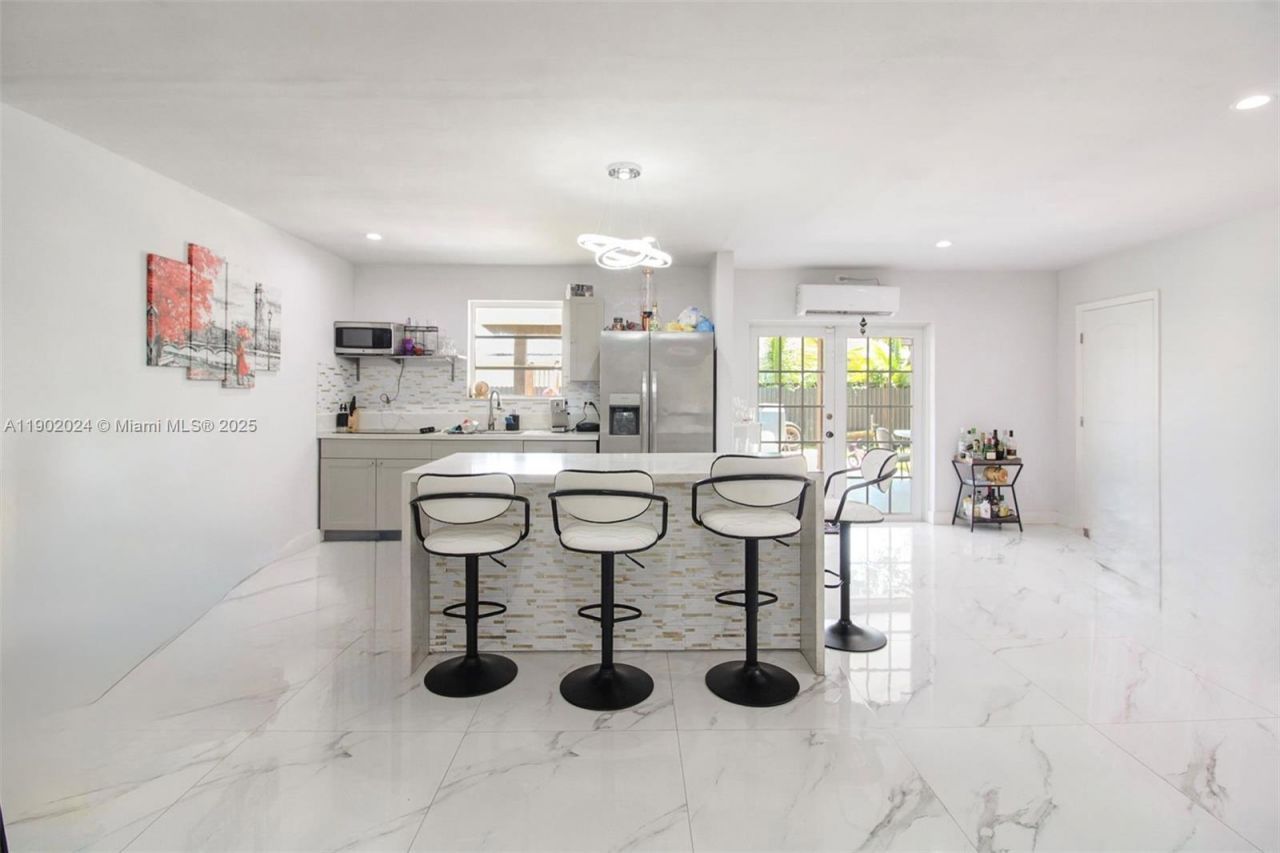 11120 SW 176 St, Miami, FL 33157 Photo