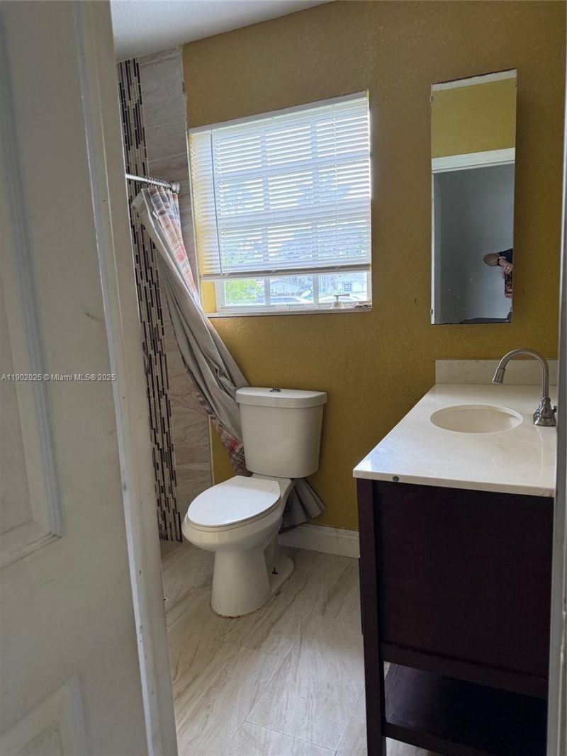 3441 NW 40th Ct, Lauderdale Lakes, FL 33309 Photo