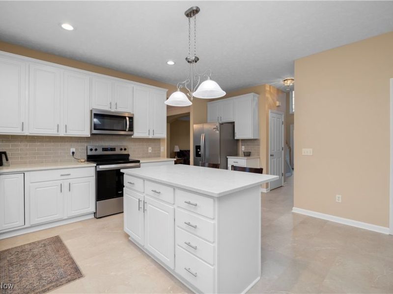 15379 Old Oak Drive, Strongsville, OH 44149 Photo 11