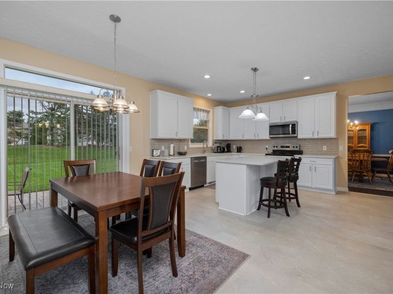 15379 Old Oak Drive, Strongsville, OH 44149 Photo 12