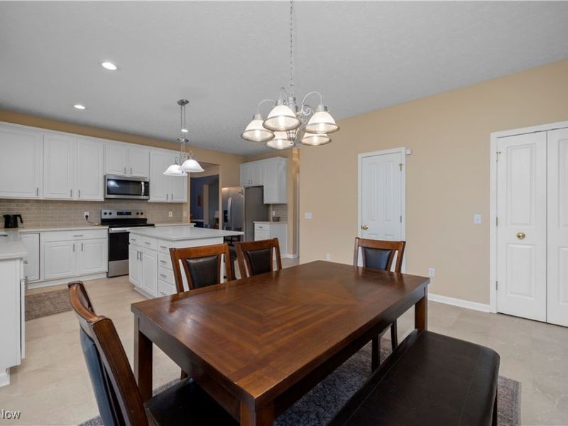 15379 Old Oak Drive, Strongsville, OH 44149 Photo 14