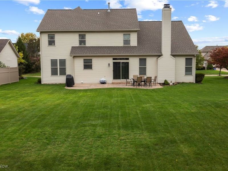 15379 Old Oak Drive, Strongsville, OH 44149 Photo 4