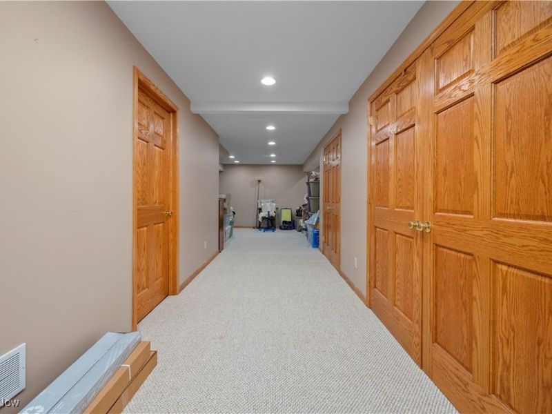 15379 Old Oak Drive, Strongsville, OH 44149 Photo 46