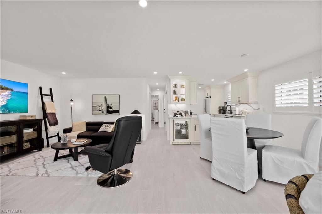 2100 Gulf Shore Blvd N, Unit 101, Naples, FL 34102 Photo