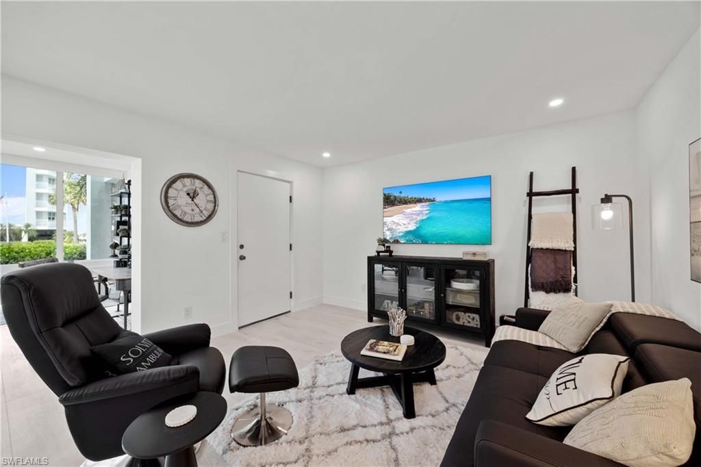 2100 Gulf Shore Blvd N, Unit 101, Naples, FL 34102 Photo