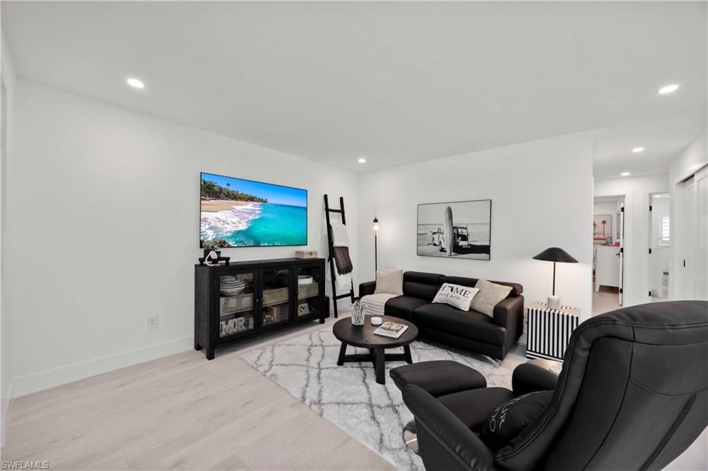 2100 Gulf Shore Blvd N, Unit 101, Naples, FL 34102 Photo