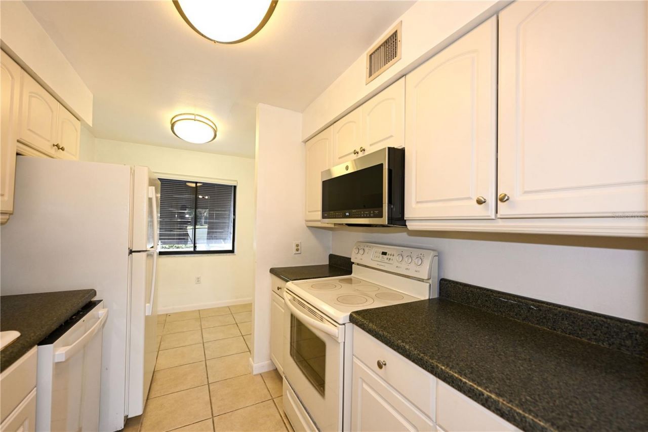 4625 Longwater Chase, Unit 113, Sarasota, FL 34235 Photo