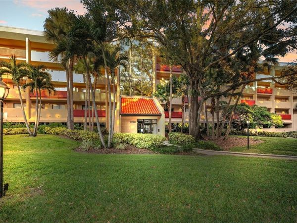 3062 EASTLAND BOULEVARD, Unit 105, CLEARWATER, FL 33761