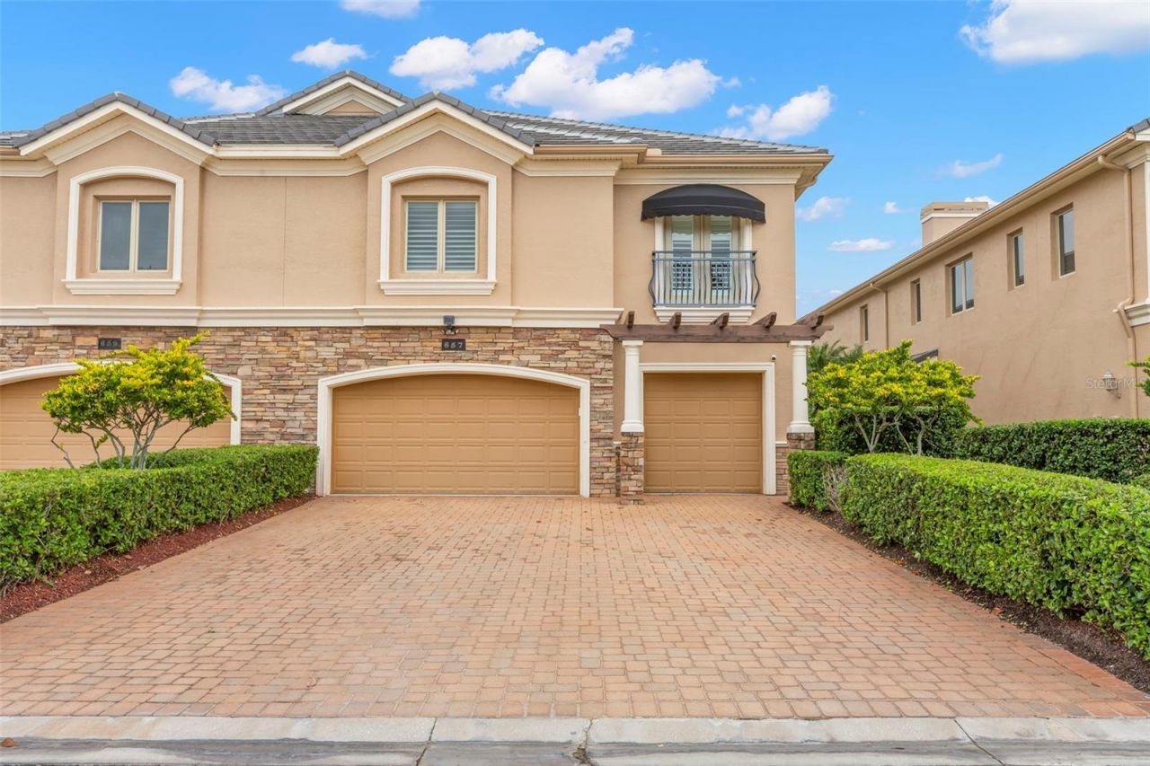 657 Saxony Boulevard, Saint Petersburg, FL 33716 Main Photo