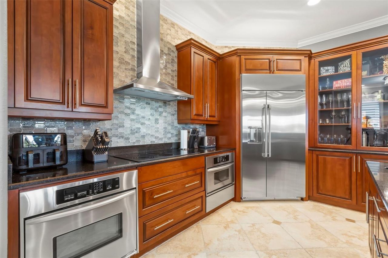 657 Saxony Boulevard, Saint Petersburg, FL 33716 Photo