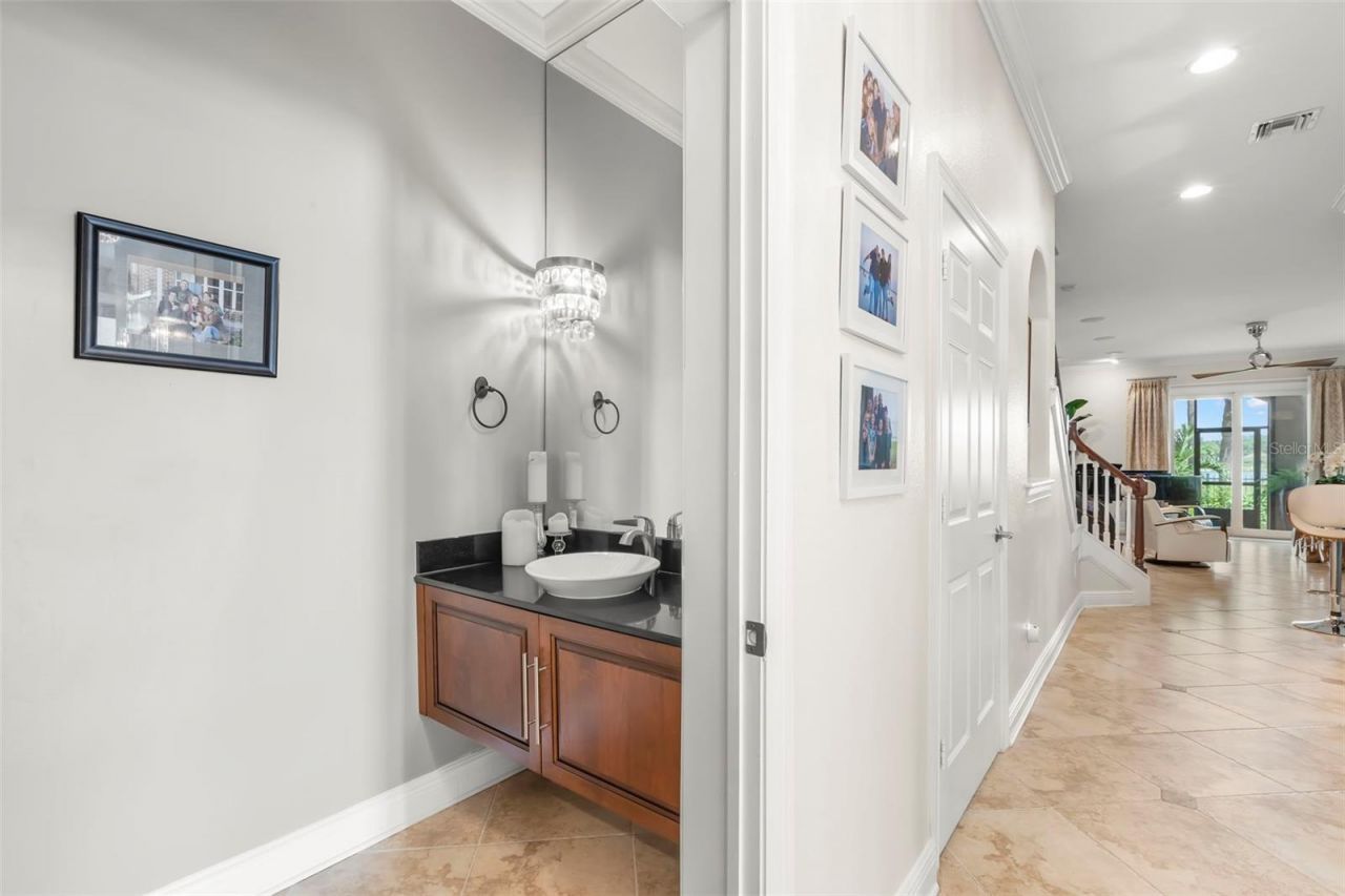 657 Saxony Boulevard, Saint Petersburg, FL 33716 Photo