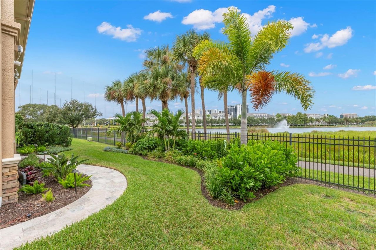 657 Saxony Boulevard, Saint Petersburg, FL 33716 Photo