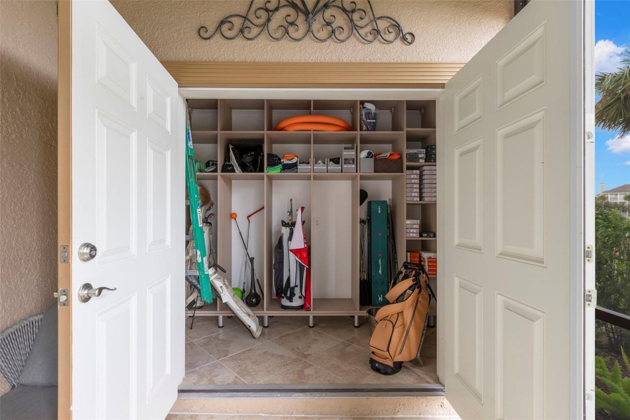 657 Saxony Boulevard, Saint Petersburg, FL 33716 Photo