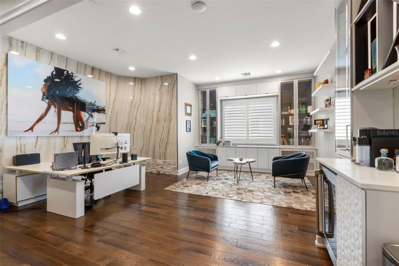 657 Saxony Boulevard, Saint Petersburg, FL 33716 Photo