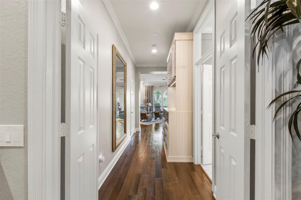 657 Saxony Boulevard, Saint Petersburg, FL 33716 Photo