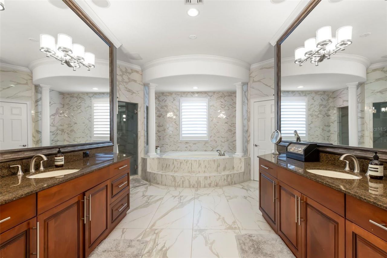 657 Saxony Boulevard, Saint Petersburg, FL 33716 Photo