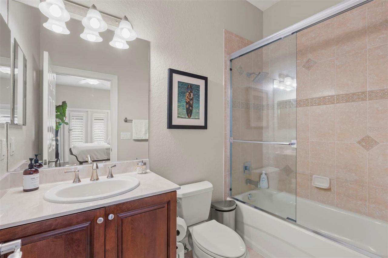 657 Saxony Boulevard, Saint Petersburg, FL 33716 Photo