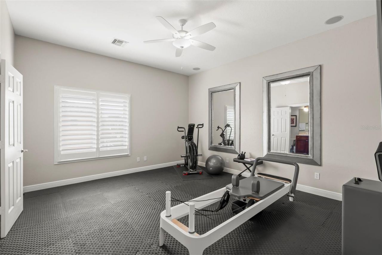 657 Saxony Boulevard, Saint Petersburg, FL 33716 Photo