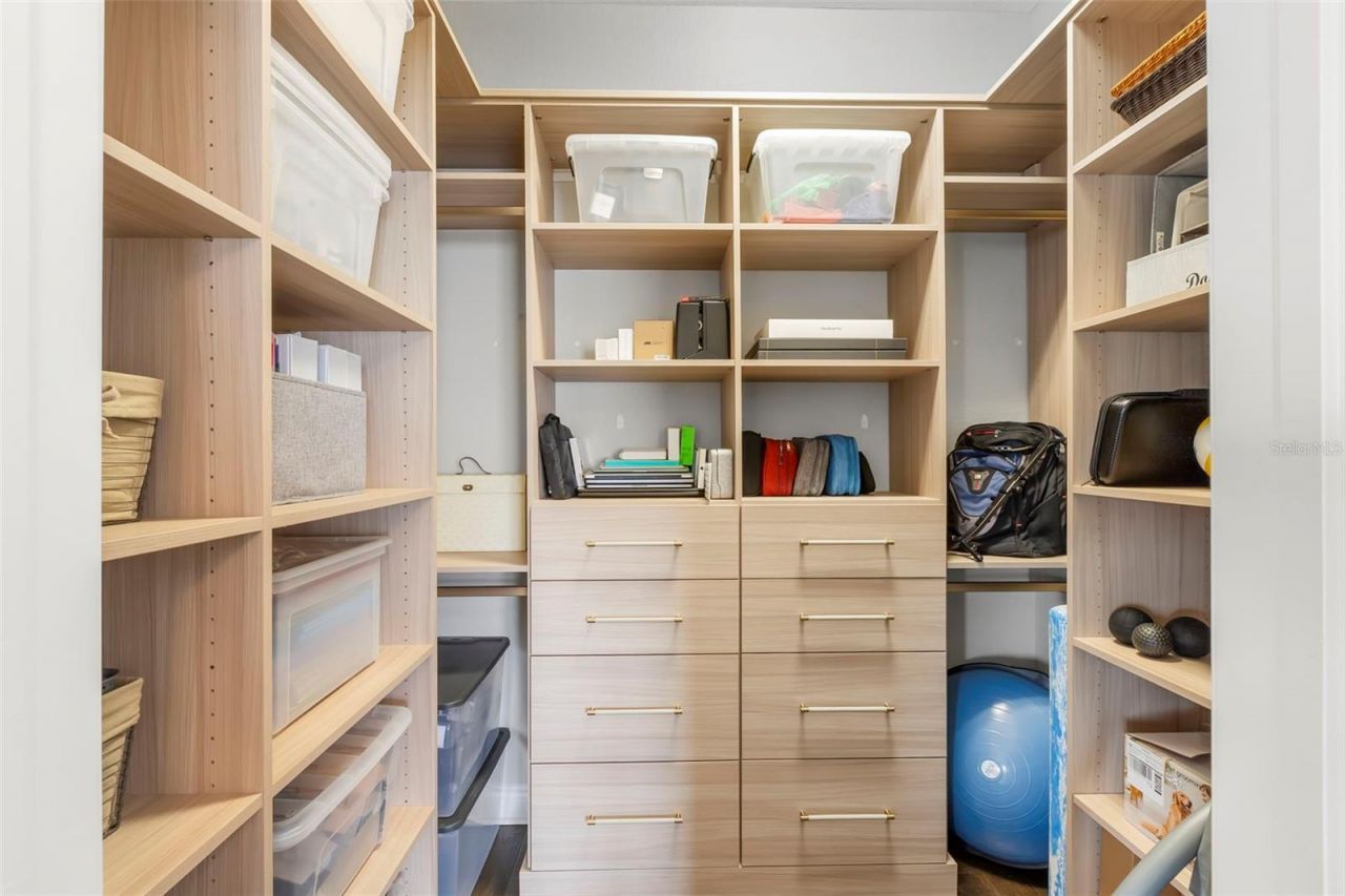 657 Saxony Boulevard, Saint Petersburg, FL 33716 Photo