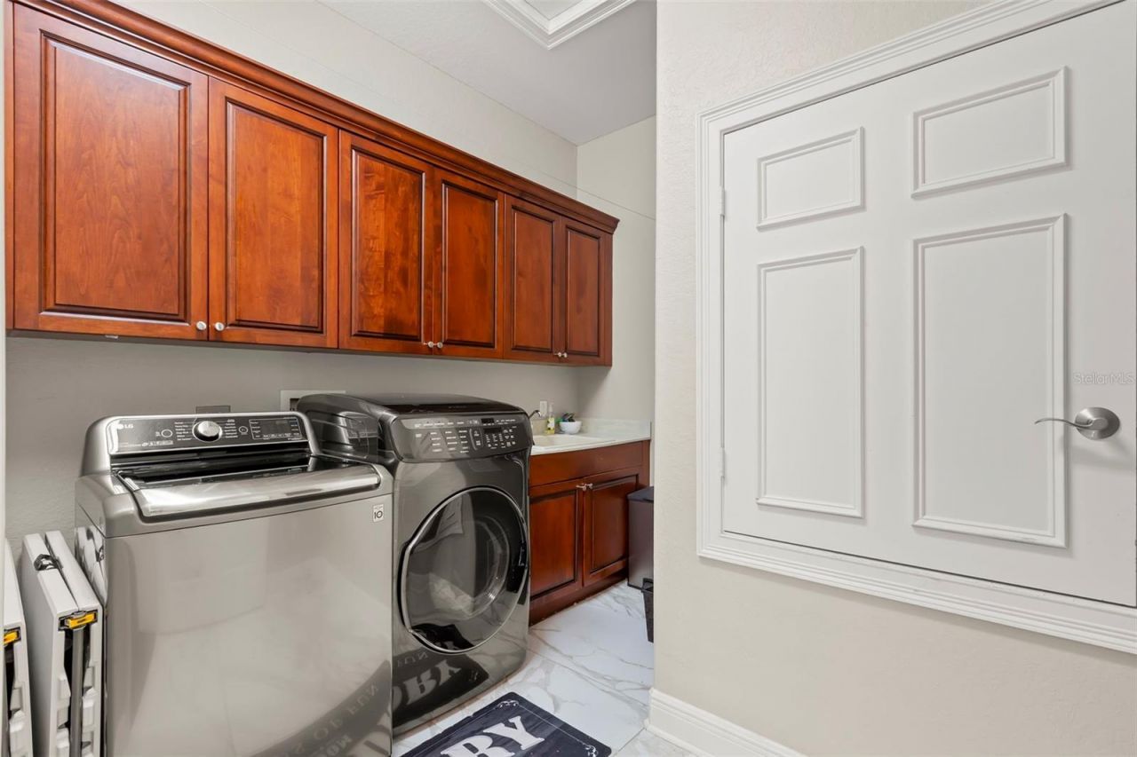 657 Saxony Boulevard, Saint Petersburg, FL 33716 Photo