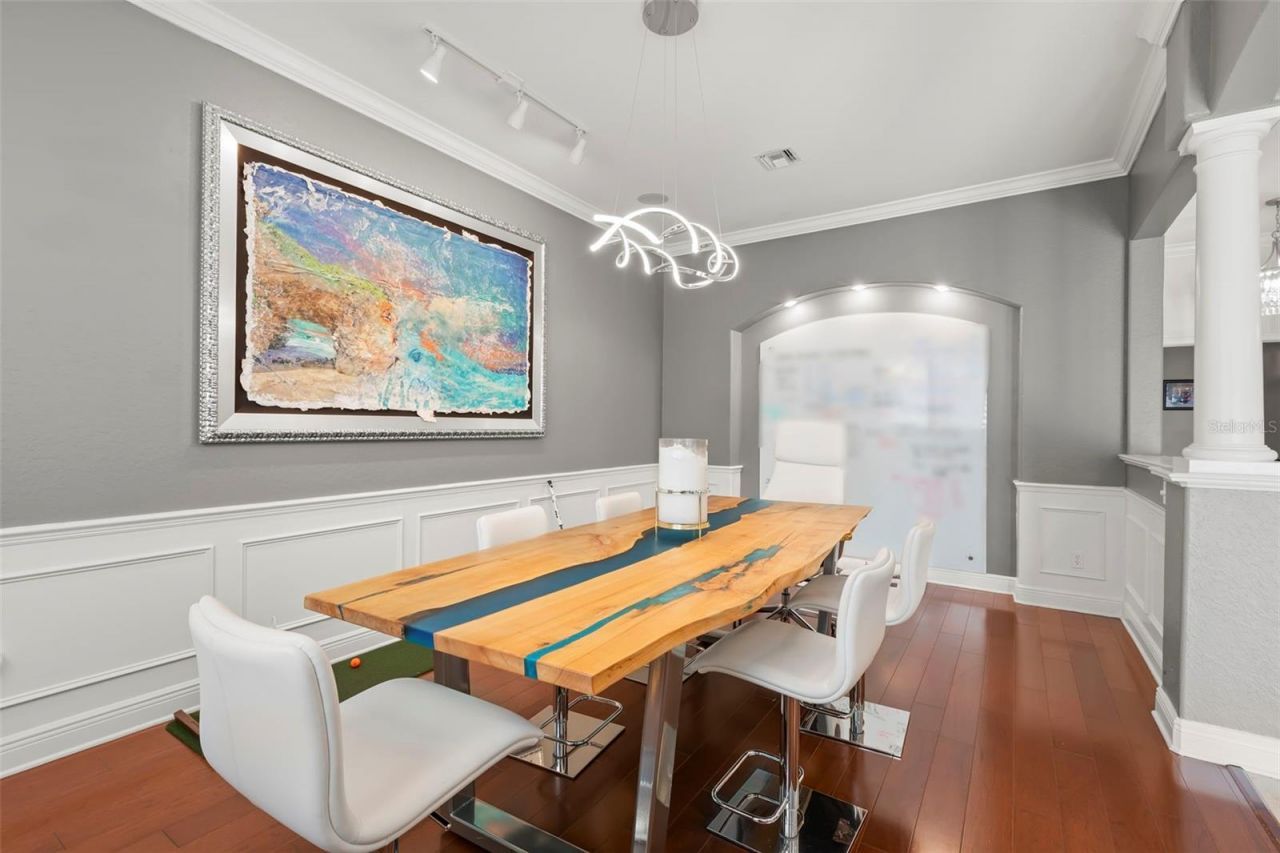 657 Saxony Boulevard, Saint Petersburg, FL 33716 Photo