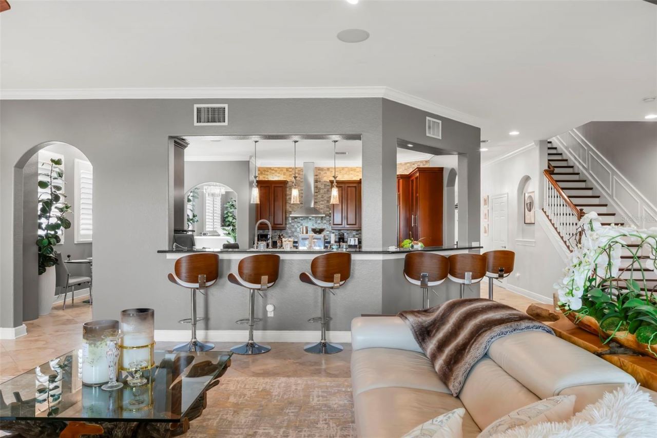 657 Saxony Boulevard, Saint Petersburg, FL 33716 Photo