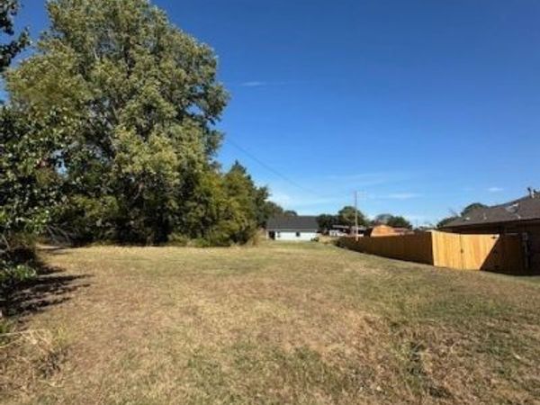Lona Avenue , Seminole, OK 74868