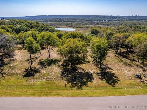 5883 N Eagle Road , Owasso, OK 74055