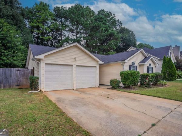 6384 Stonebridge Creek Lane, Lithonia, GA 30058