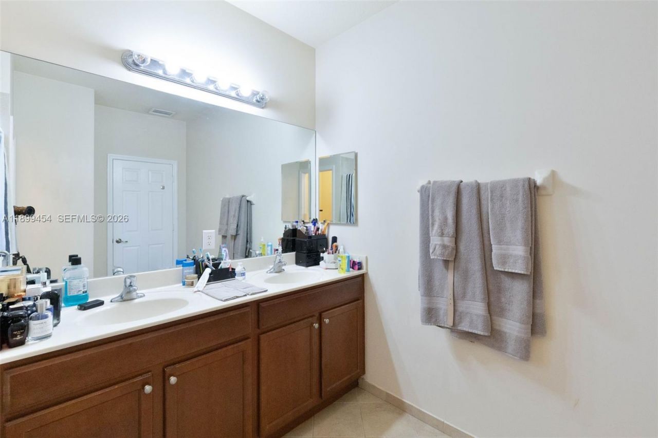 11628 NW 87th Ln, Doral, FL 33178 Photo