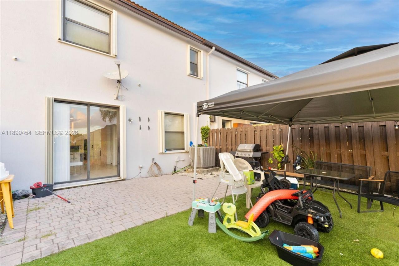 11628 NW 87th Ln, Doral, FL 33178 Photo