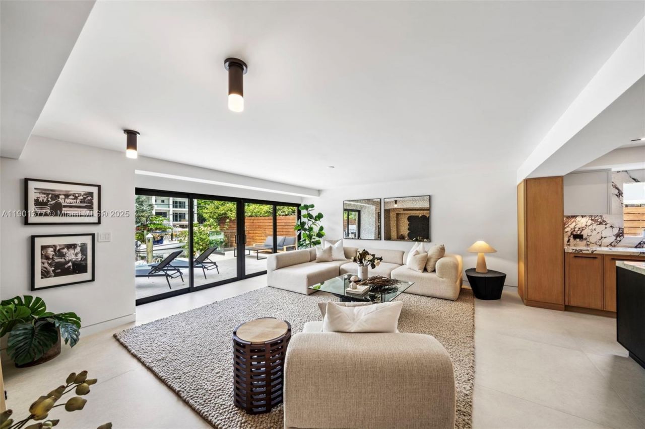 1815 Fairhaven Pl, Miami, FL 33133 Photo