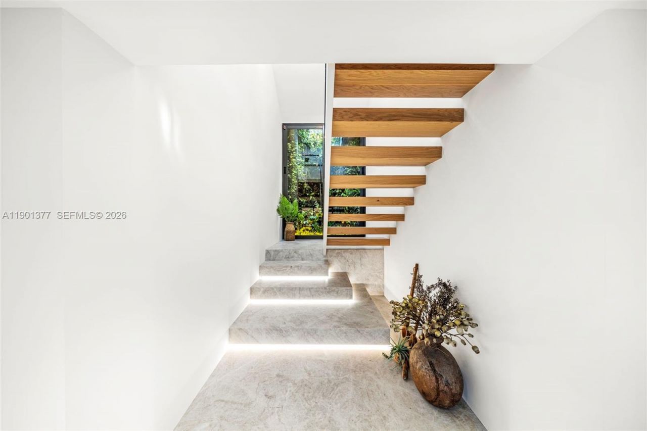 1815 Fairhaven Pl, Miami, FL 33133 Photo