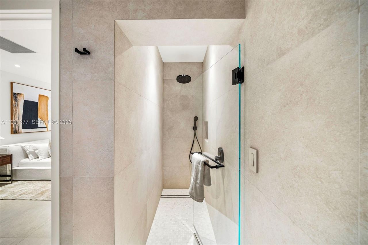 1815 Fairhaven Pl, Miami, FL 33133 Photo