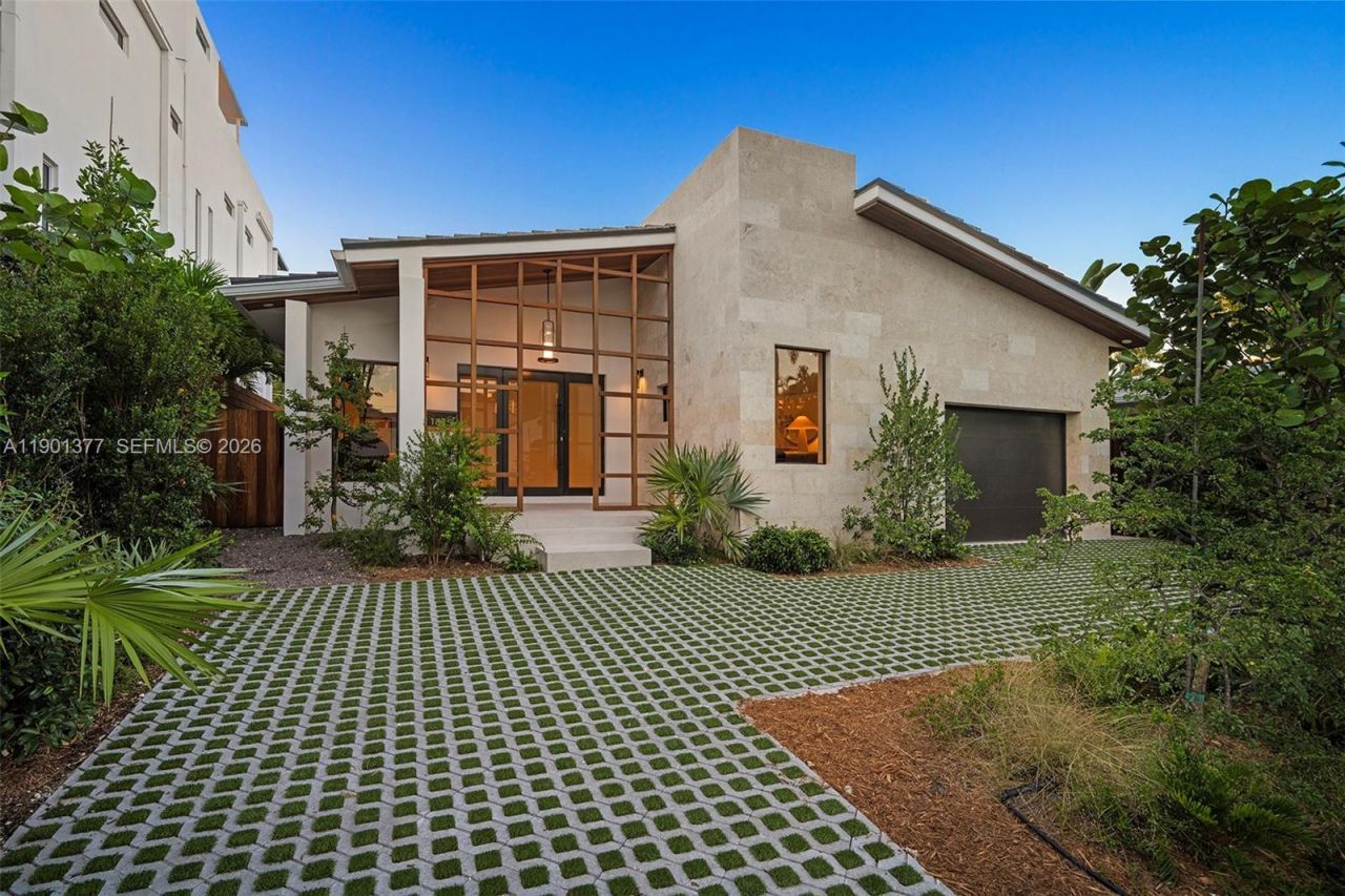 1815 Fairhaven Pl, Miami, FL 33133 Photo