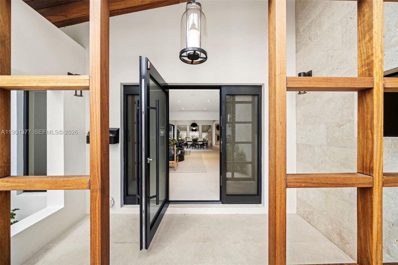 1815 Fairhaven Pl, Miami, FL 33133 Photo