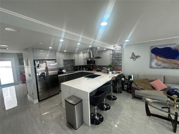 3666 NE 167th St, Unit 30, North Miami Beach, FL 33160