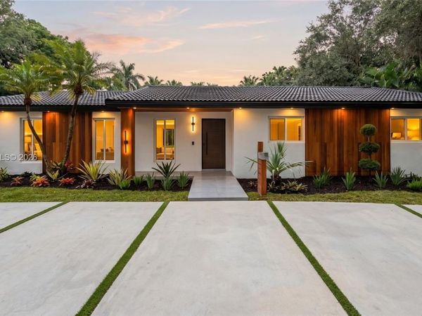 15321 SW 82nd Ave, Palmetto Bay, FL 33157