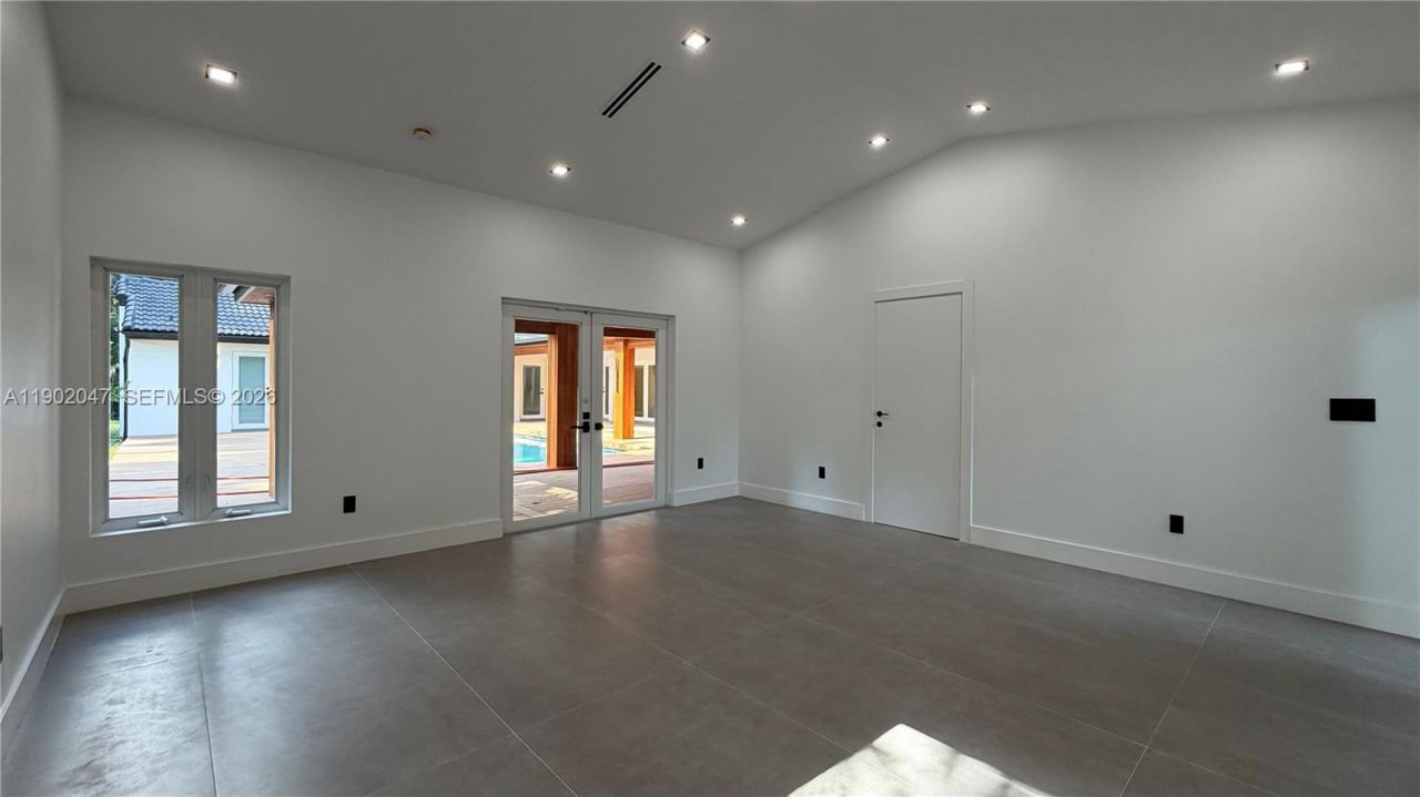 15321 SW 82nd Ave, Palmetto Bay, FL 33157 Photo